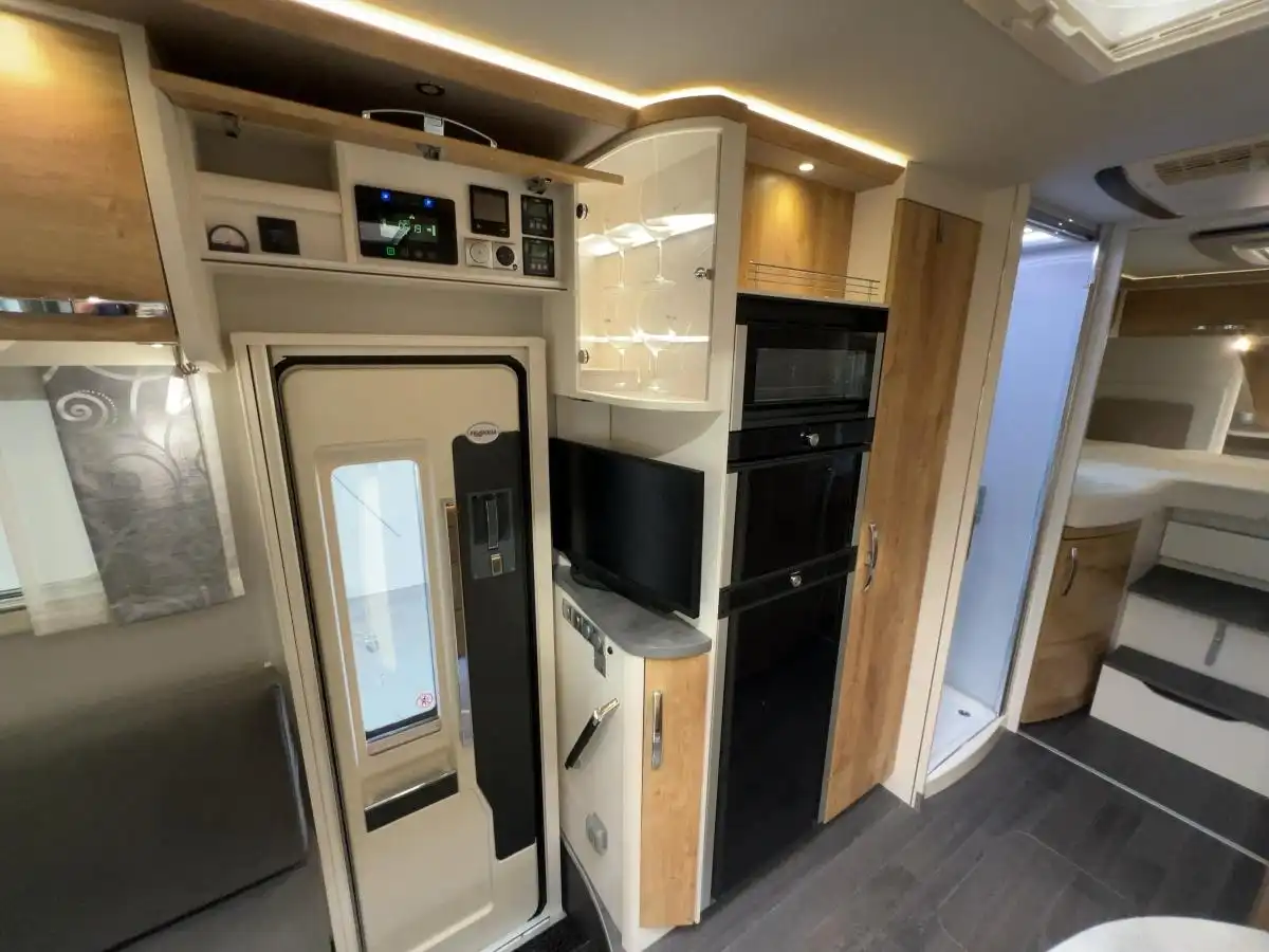 FRANKIA F-Line I 740 GD TITAN  - Ansicht 14